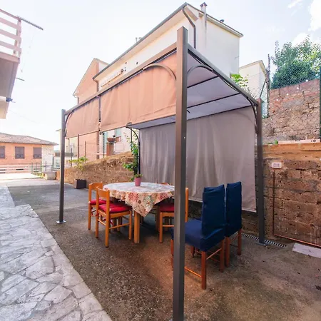 Апартаменти Appartamento Colore Corallo