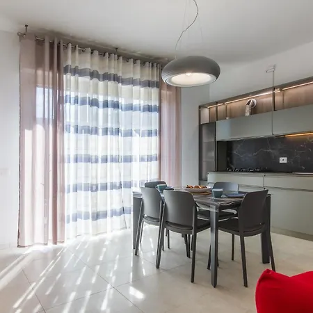 Appartamento Colore Corallo Σιένα